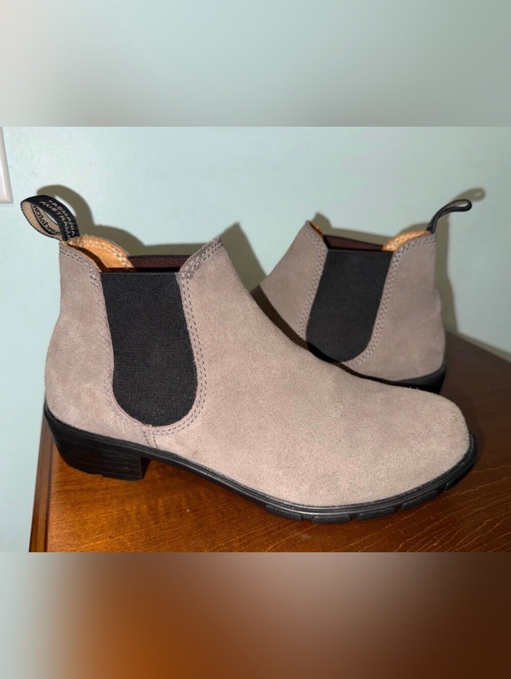 Blundstone Chelsea Boots, 8/8.5